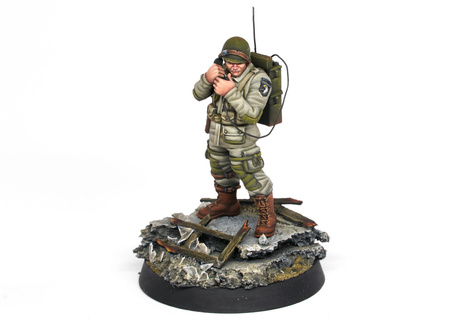 AK Interactive US AIRBORNE DIVISION, D-DAY WARGAME STARTER SET 14 COLORS & 1 FIGURE (EXCLUSIVE 101ST RADIO OPERATOR)